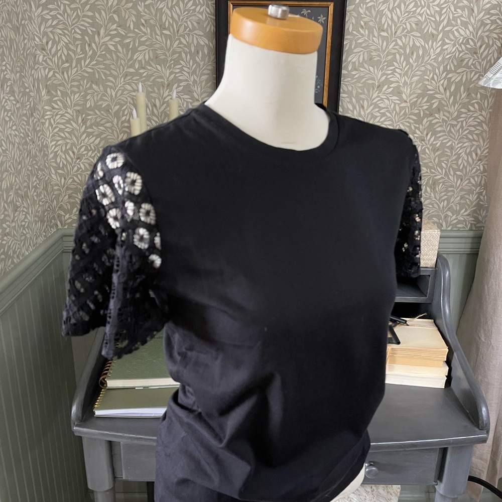 Stella & Dot Black Lace Sleeve Tee Sz XS - Picture 4 of 4